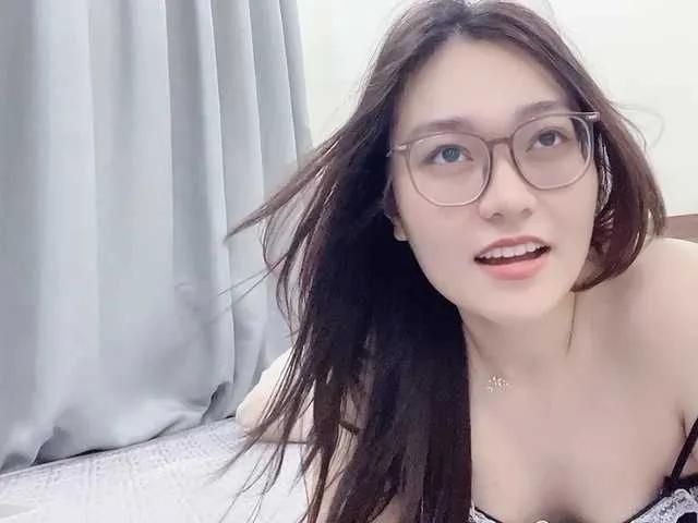 Selena295 — Freechat on BongaCams