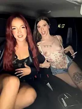 Daddyslut2_0 — Topless davanti agli operai