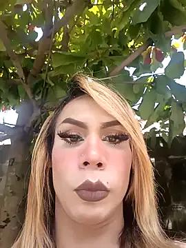 Daliana_Gounbolt — Doggy + 5 spanks + finger deep