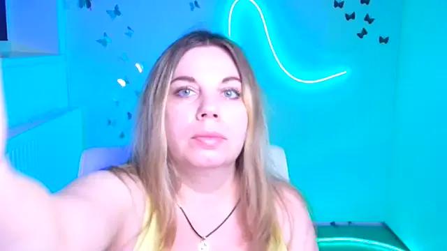 Jessica_Amore — show long legs