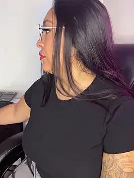 latina_curvy22 — Closep-up boobs play