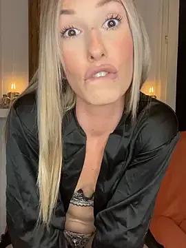 lola_tentatiion — ROBE OFF 